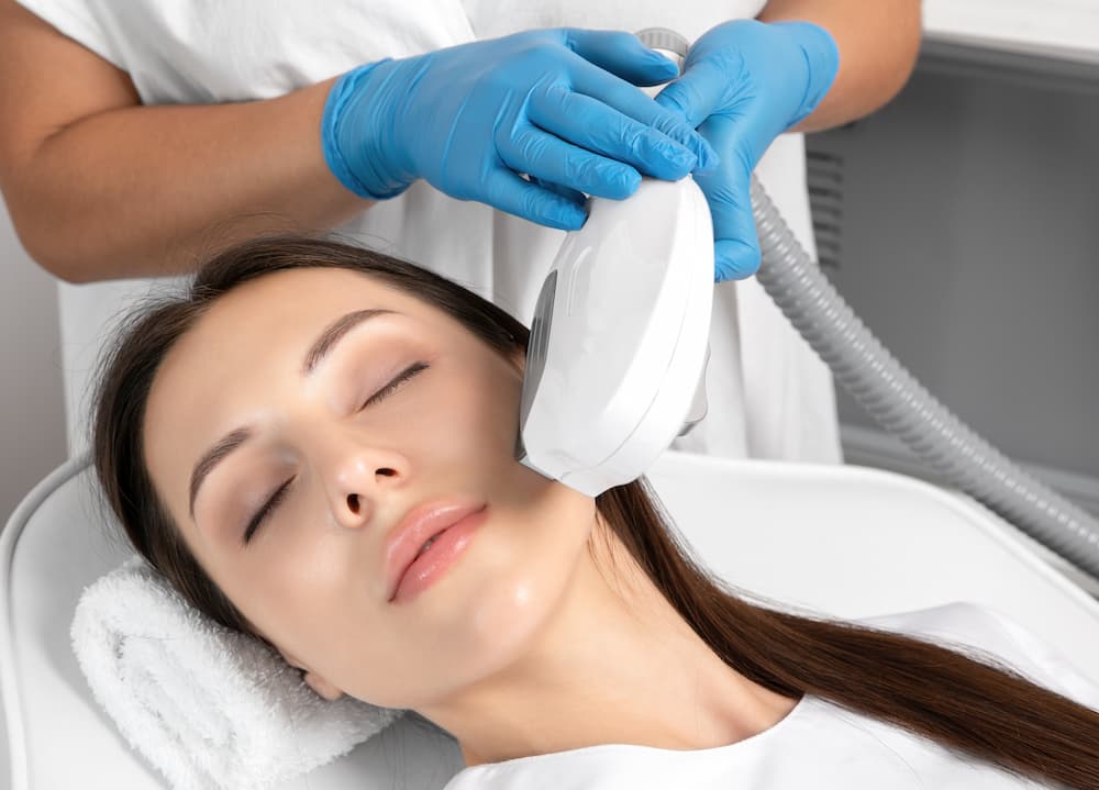 Does an IPL Photofacial Help With Wrinkles?